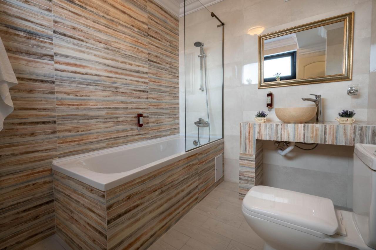 Hotel Casa Fiori บูคาเรสต์ ภายนอก รูปภาพ
